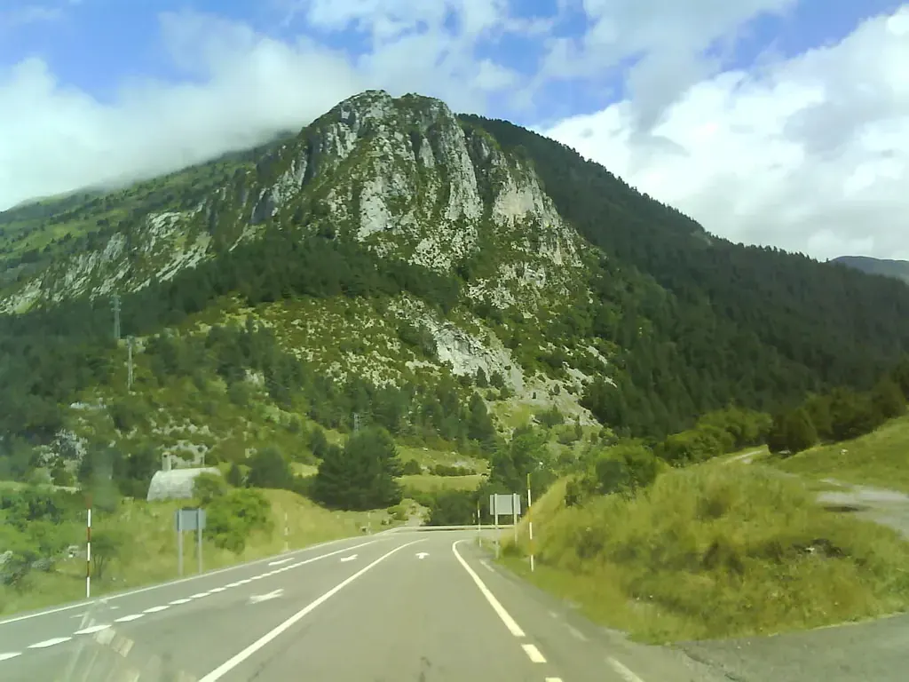 Carretera de montaña en España